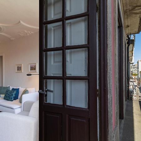 Porto 61 - Bright 2Br W/ Balcony By Lovelystay Kültér fotó