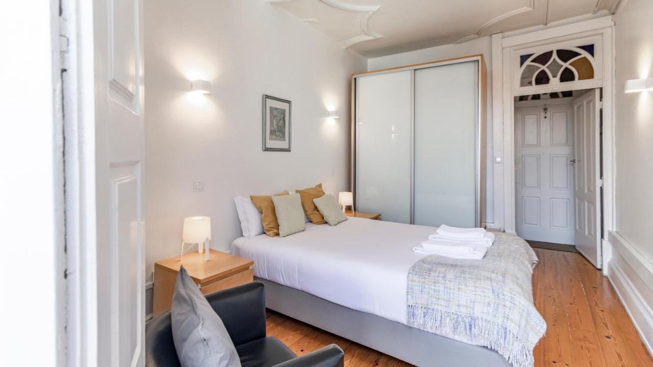 Porto 61 - Bright 2Br W/ Balcony By Lovelystay Kültér fotó