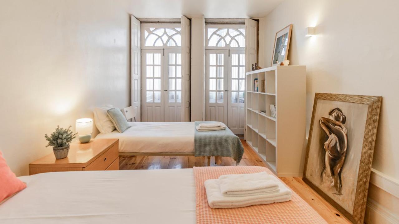 Porto 61 - Bright 2Br W/ Balcony By Lovelystay Kültér fotó