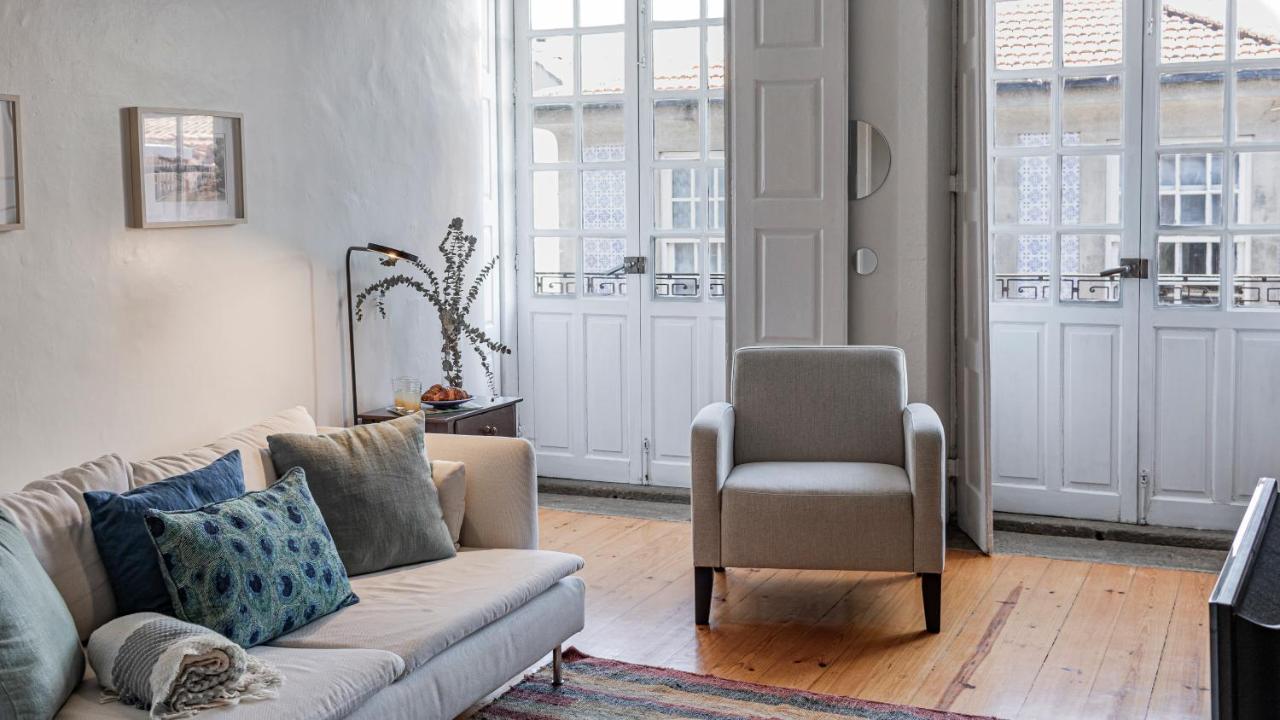 Porto 61 - Bright 2Br W/ Balcony By Lovelystay Kültér fotó