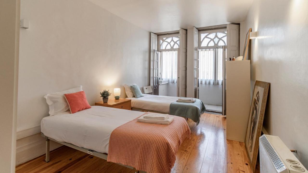 Porto 61 - Bright 2Br W/ Balcony By Lovelystay Kültér fotó